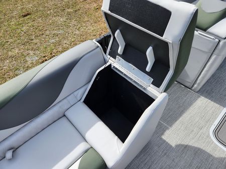 Avalon 2585 LSZ Versatile Rear Bench image