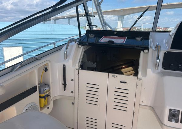 Grady-White Marlin 300 image