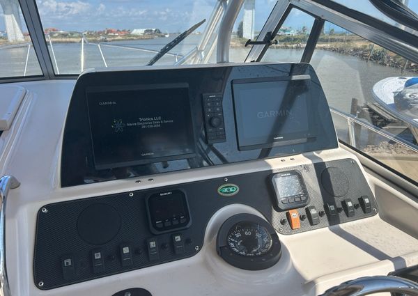 Grady-White Marlin 300 image