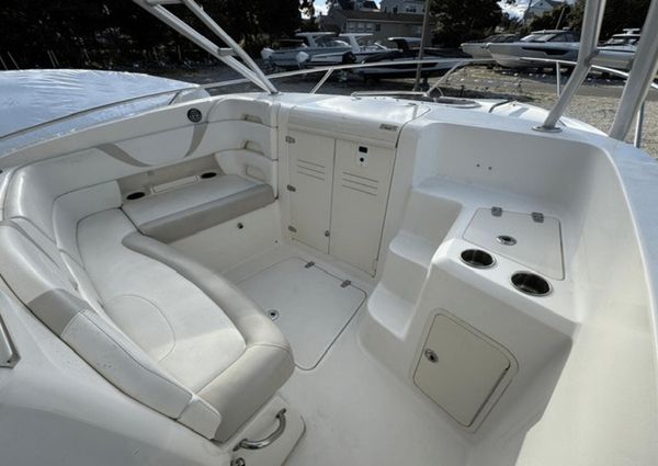 Boston Whaler 320 Outrage Cuddy image