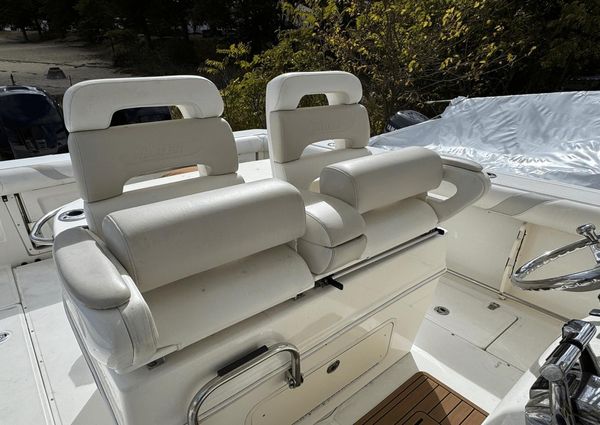 Boston Whaler 320 Outrage Cuddy image