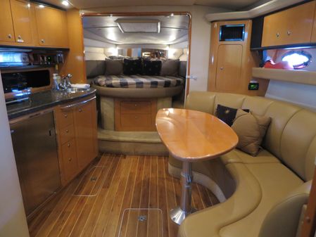 Chaparral 350 Signature Express Cruiser image