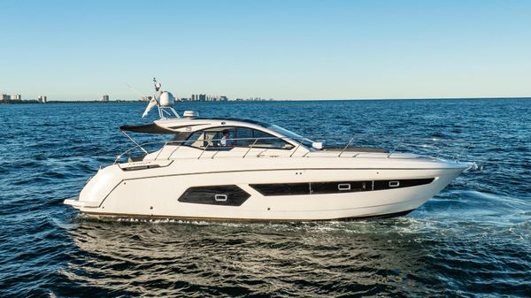 Azimut Atlantis 43 