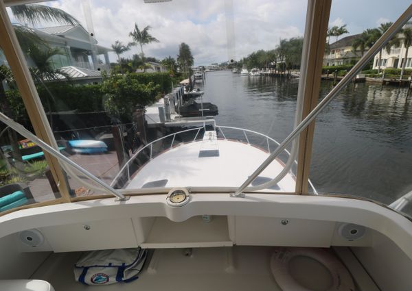 Luhrs 38-CONVERTIBLE image