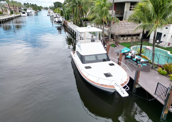 Luhrs 38-CONVERTIBLE image