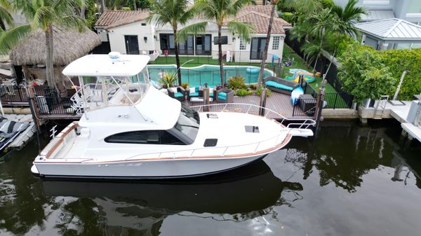 Luhrs 38 Convertible 