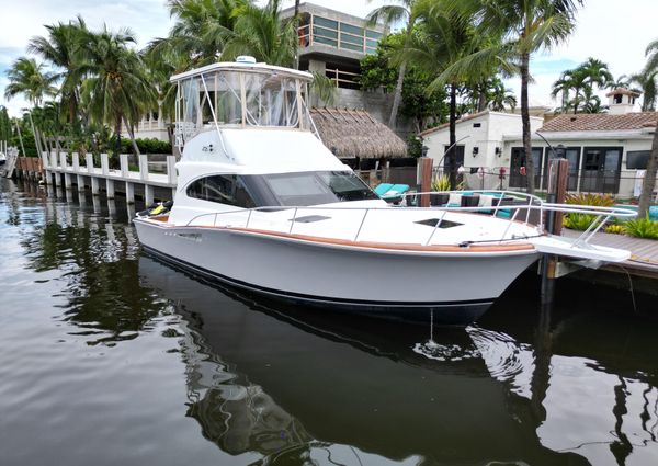 Luhrs 38-CONVERTIBLE image