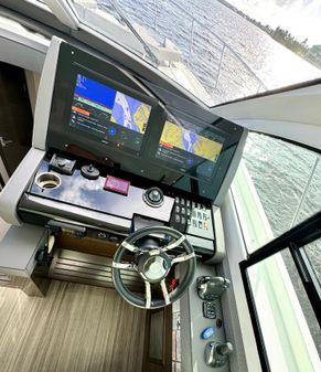 Cruisers Yachts 50 Cantius image