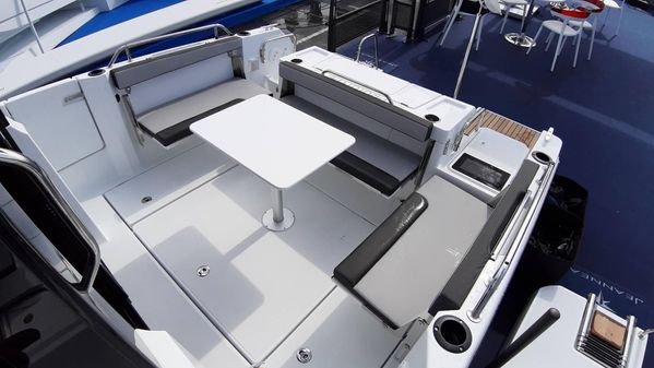 Jeanneau NC 795 Sport image