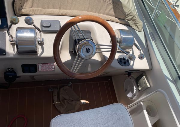 Sea Ray 340 Sundancer image