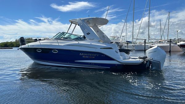 Monterey 345 Sport Yacht