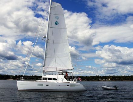Lagoon 380 image