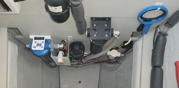 Lagoon 380 image