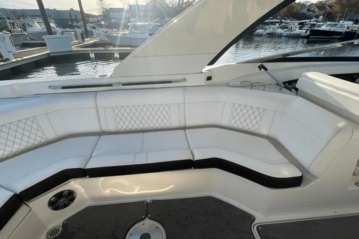 Sea Ray SLX 350 image