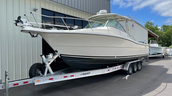 Pursuit 3070 Offshore Center Console