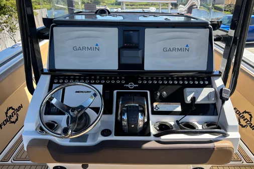 Fountain 38-CC-LS image