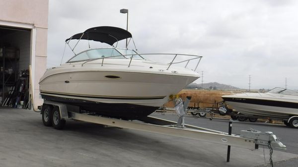 Sea Ray 225 Weekender
