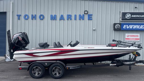 Triton 20 TRX Patriot