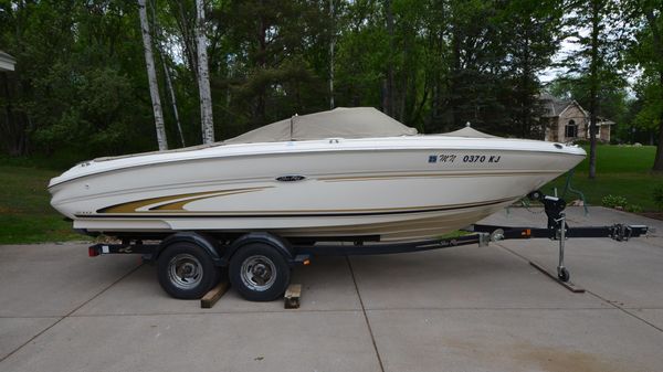 Sea Ray 210 Bow Rider
