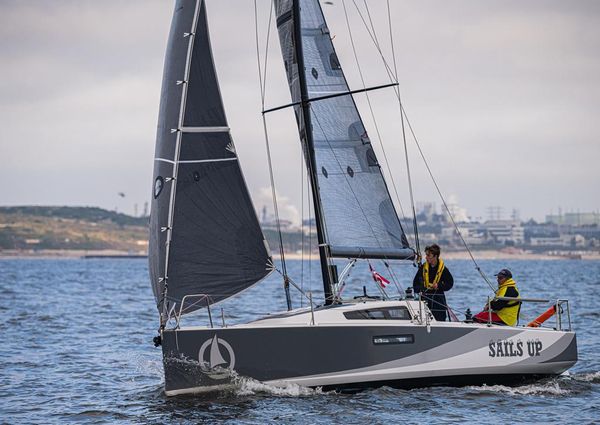 Beneteau First 27 image