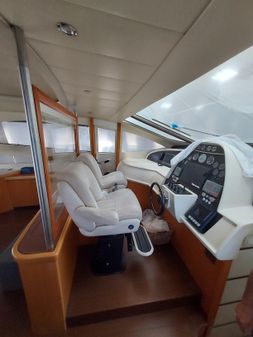 Pershing 76 image