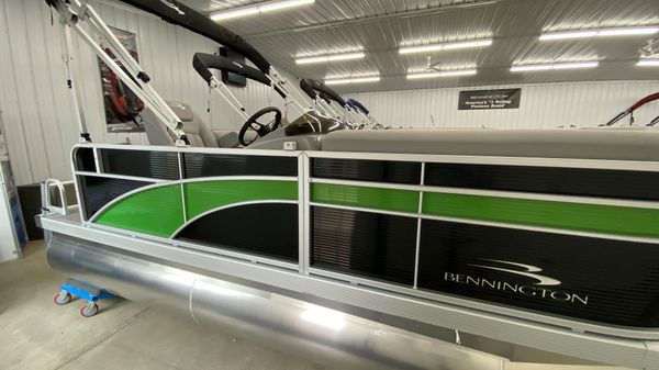 Bennington 168 SLJ Electric