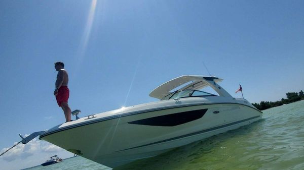 Sea Ray SLX 350 OB 