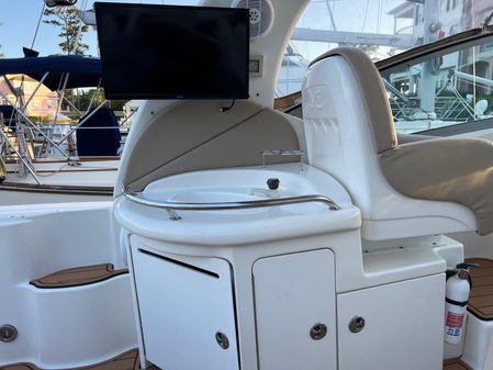 Sea Ray 340 Sundancer image