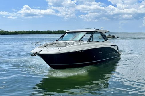 Sea Ray 320 Sundancer Outboard image