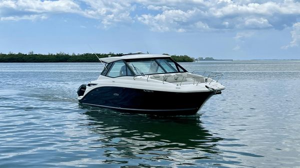 Sea Ray 320 Sundancer Outboard 