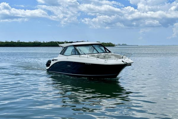 Sea Ray 320 Sundancer Outboard - main image