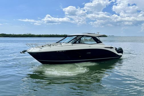 Sea Ray 320 Sundancer Outboard image