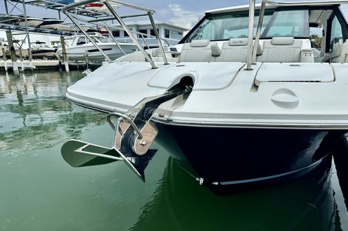 Sea Ray 320 Sundancer Outboard image