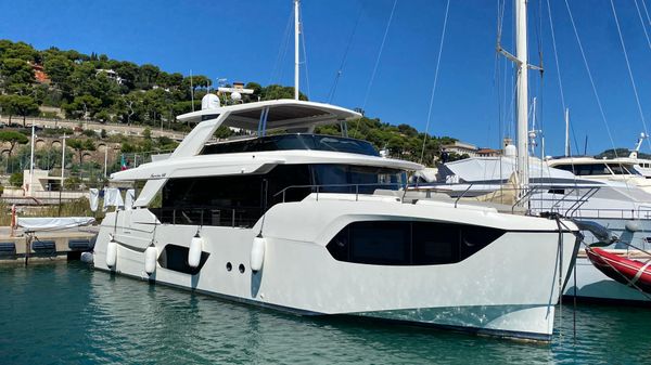 Absolute Navetta 68 