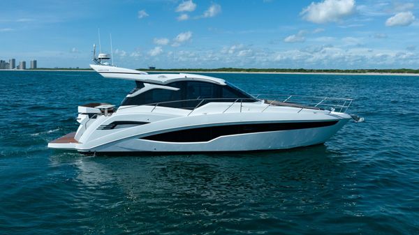 Galeon 425 HTS 