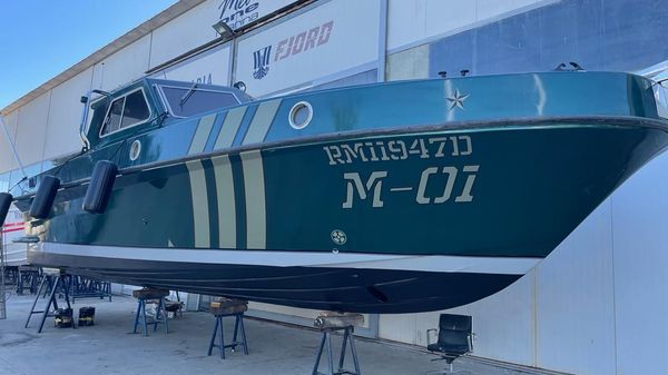 Custom Crestitalia Patrol Boat 43 