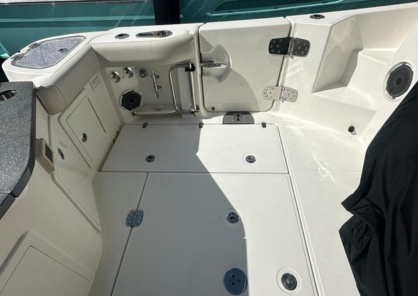 Boston-whaler 405-CONQUEST image