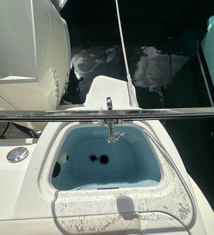 Boston-whaler 405-CONQUEST image