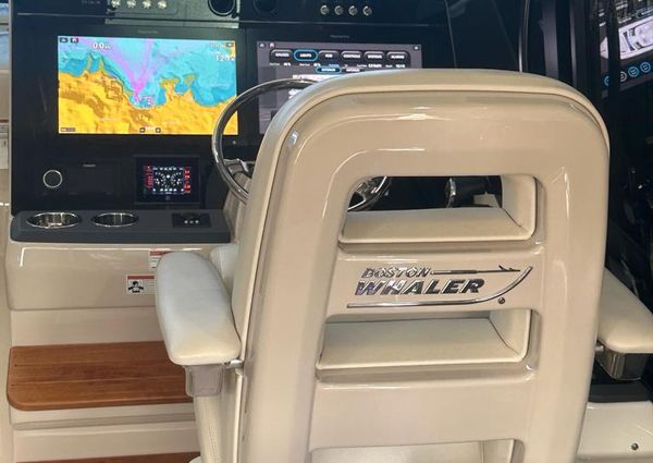 Boston-whaler 405-CONQUEST image