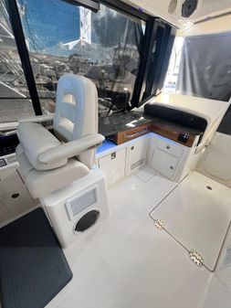 Boston-whaler 405-CONQUEST image