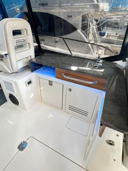 Boston-whaler 405-CONQUEST image