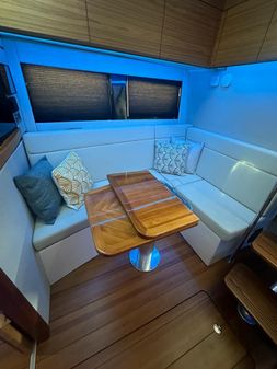 Boston-whaler 405-CONQUEST image