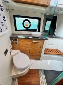 Boston-whaler 405-CONQUEST image