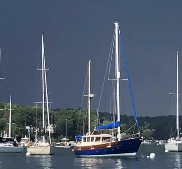 Fisher 37-MOTORSAILER-KETCH-RIGGED image