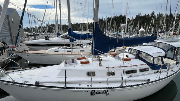 Ontario Yachts 32 