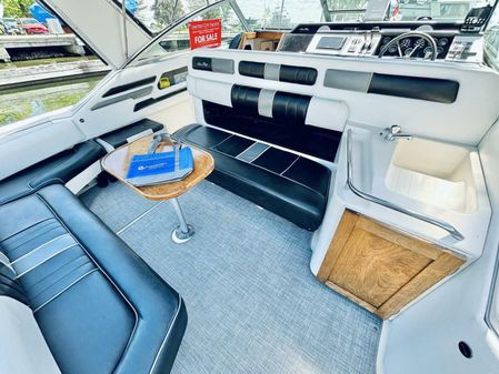 Sea Ray 330 Sundancer image