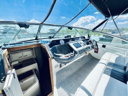 Sea Ray 330 Sundancer image