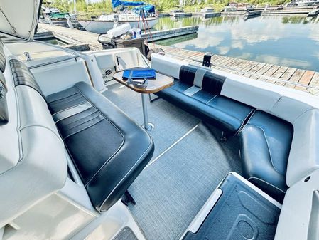 Sea Ray 330 Sundancer image