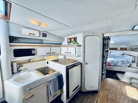 Sea Ray 330 Sundancer image