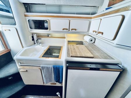 Sea Ray 330 Sundancer image